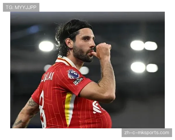 索博斯洛伊一脚外脚背妙传制造杀机 进攻手段多样化威胁对手 索博斯洛伊一脚外脚背妙传制造杀机 进攻手段多样化威胁对手